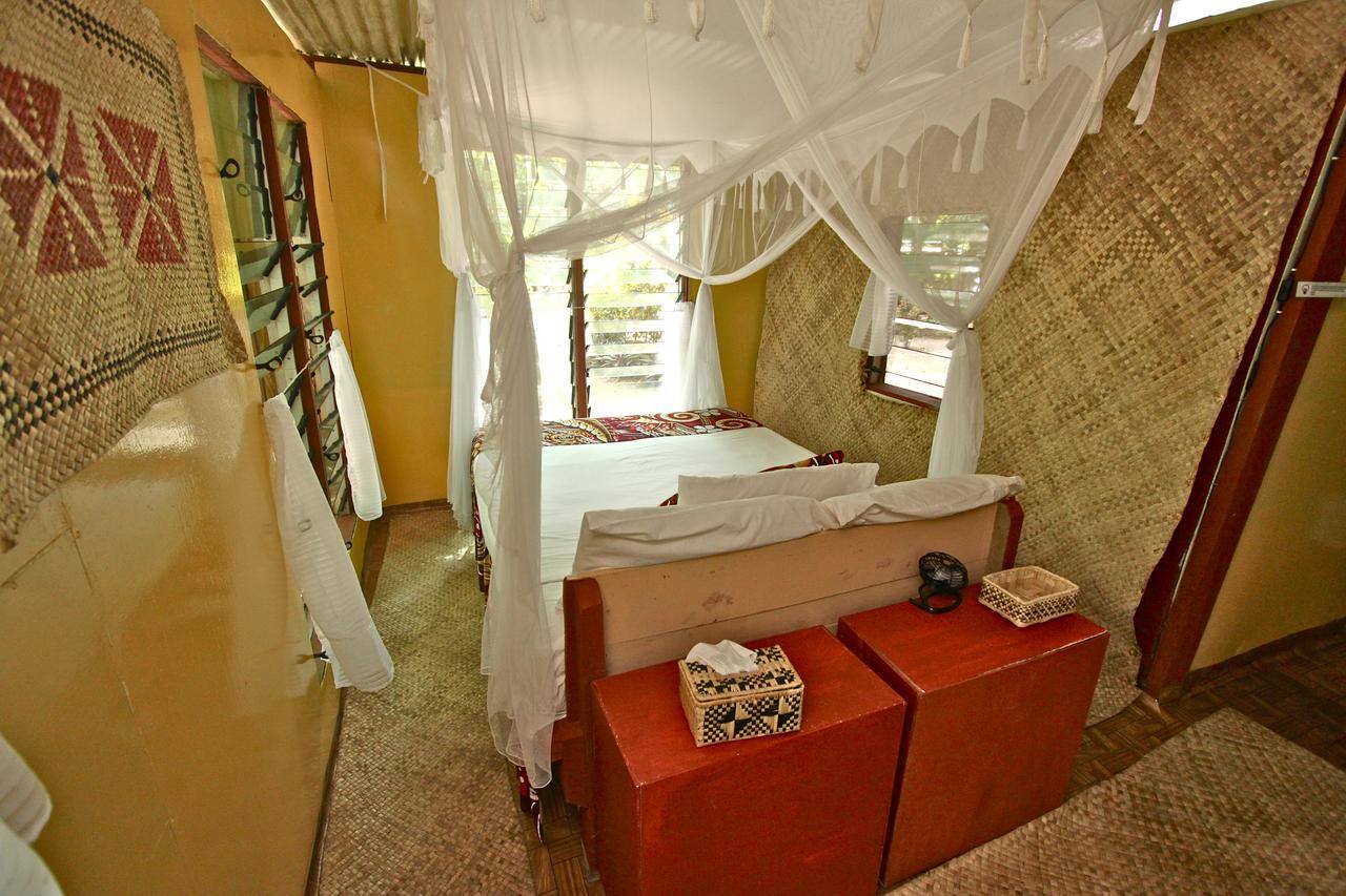 Dolphin Bay Divers Retreat Hotel Vatolotolo Ngoại thất bức ảnh